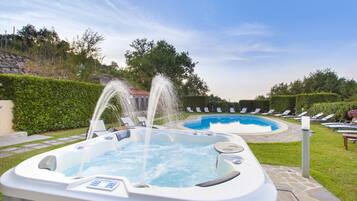 Villa, Smoking | 10 bedrooms, desk, WiFi