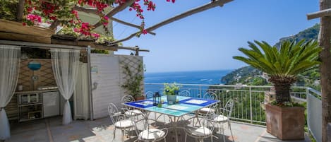 Villa, Smoking | 4 bedrooms, iron/ironing board