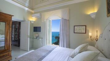 4 bedrooms, iron/ironing board