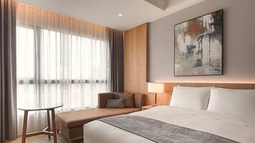 Family Quadruple Room | In-room safe, soundproofing, free cribs/infant beds, free WiFi