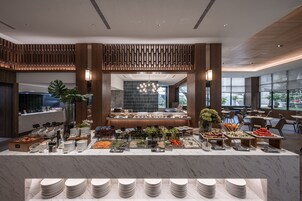 每日供应欧陆式早餐（每人 TWD 715）