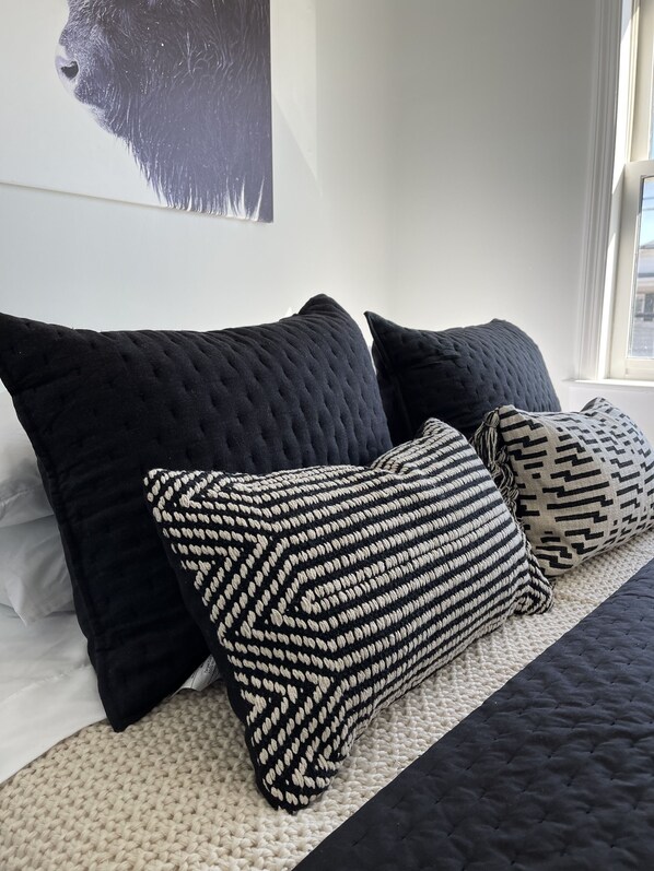 2 Schlafzimmer, Schreibtisch, Bügeleisen/Bügelbrett, WLAN