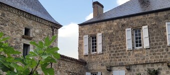 Beautiful estate with swimming pool and wooded grounds