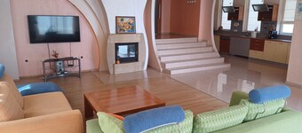 Villa DEVA with Private Pool and Sea View