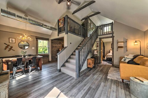 ‘The Reubling House’ - Modern-Rustic Cabin!