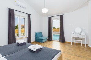 3 bedrooms, Internet