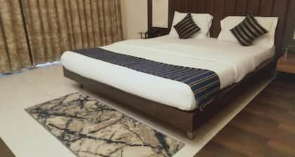 Hotel Udayanraje Palace