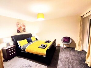 2 bedrooms, desk, iron/ironing board, free WiFi