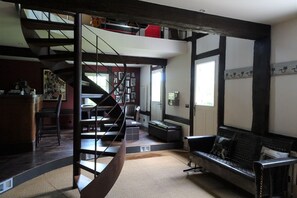 Lobby - Estate in Normandy with Pool & Tennis Court (Le Mesnil sur Blangy)