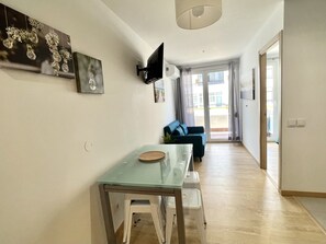 Interior - Miral 4 - 100 mtr to beach by HD PROPERTIES (Quarteira)