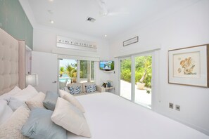 5 bedrooms, in-room safe, desk, iron/ironing board