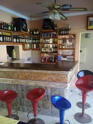 Bar (in der Unterkunft)