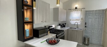 Enchanting Escape: Oceanfront Bliss in Discovery Bay, A Paradise for the Soul