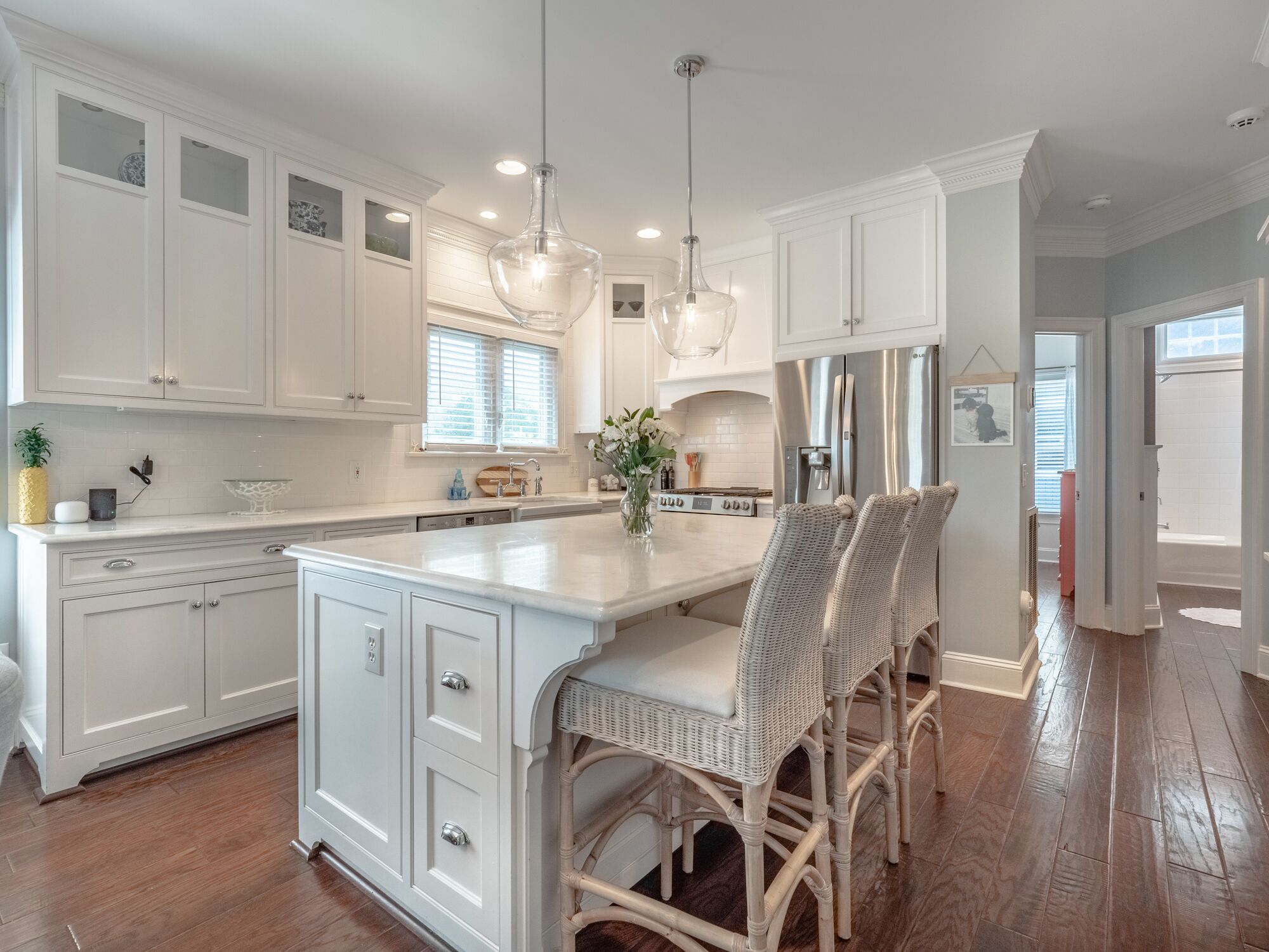 ثلاجة، ميكروويف، فرن، موقد طهي مسطح