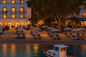 Beach nearby, free beach cabanas, sun loungers, beach umbrellas