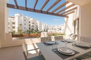 Outdoor dining - Colinas-Tahona 3.3 PENTHOUSE POOL VIEW & JACUZZI 2B (Arona)
