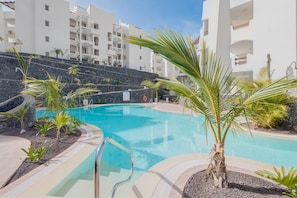 A heated pool - Colinas-Tahona 3.3 PENTHOUSE POOL VIEW & JACUZZI 2B (Arona)