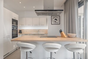 Fridge, microwave, oven, dishwasher