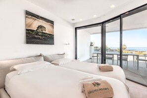 2 bedrooms, in-room safe, iron/ironing board, free WiFi