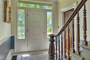 Interior - Walk to the Waterfront! Historic Sodus Point Home (Sodus Point)