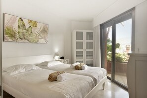1 bedroom, in-room safe, iron/ironing board, free WiFi