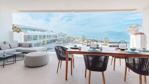 Outdoor dining - Infinity 1.6 LUXE SEA VIEW 2B (Arona)