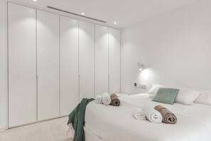 2 عدّة غرف نوم وخزنة داخل الغرفة ومكواة/لوح كي وواي فاي مجانًا