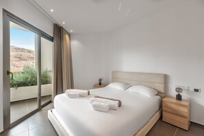 1 bedroom, in-room safe, iron/ironing board, free WiFi