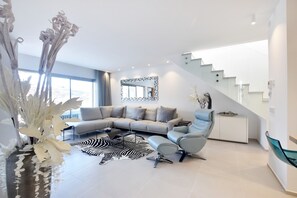 TV - Colinas - Gazmira 3.1 PENTHOUSE DELUXE & JACUZZI 3B (Arona)