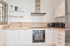 Fridge, microwave, oven, dishwasher - Colinas - Teguise 3.3 PENTHOUSE POOL VIEW & JACUZZI 2B (Arona)