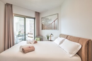 2 bedrooms, in-room safe, iron/ironing board, free WiFi
