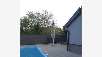 House (Four Bedroom Holiday Home with Pool) | Pool