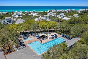 A heated pool - Across from Pool and Short Walk to Beach in Seaside, Fl + 2 Adult Bikes! (Santa Rosa Beach)