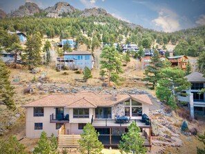 House, 4 Bedrooms | Exterior