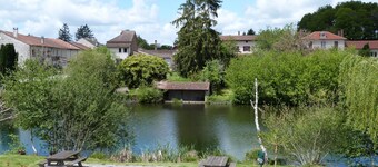 Cosy new house near lake, beach and village, TV, WIFI, parking.