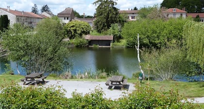 Agréable maison neuve, cosy proche lac, plage et bourg, TV, WIFI, parking