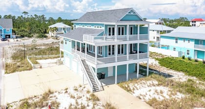 Upscale Vacation Home Within Walking Distance To Johnson Beach In Perdido Key