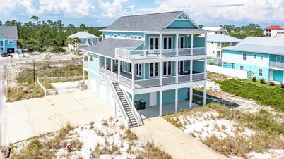 Upscale Vacation Home Within Walking Distance To Johnson Beach In Perdido Key