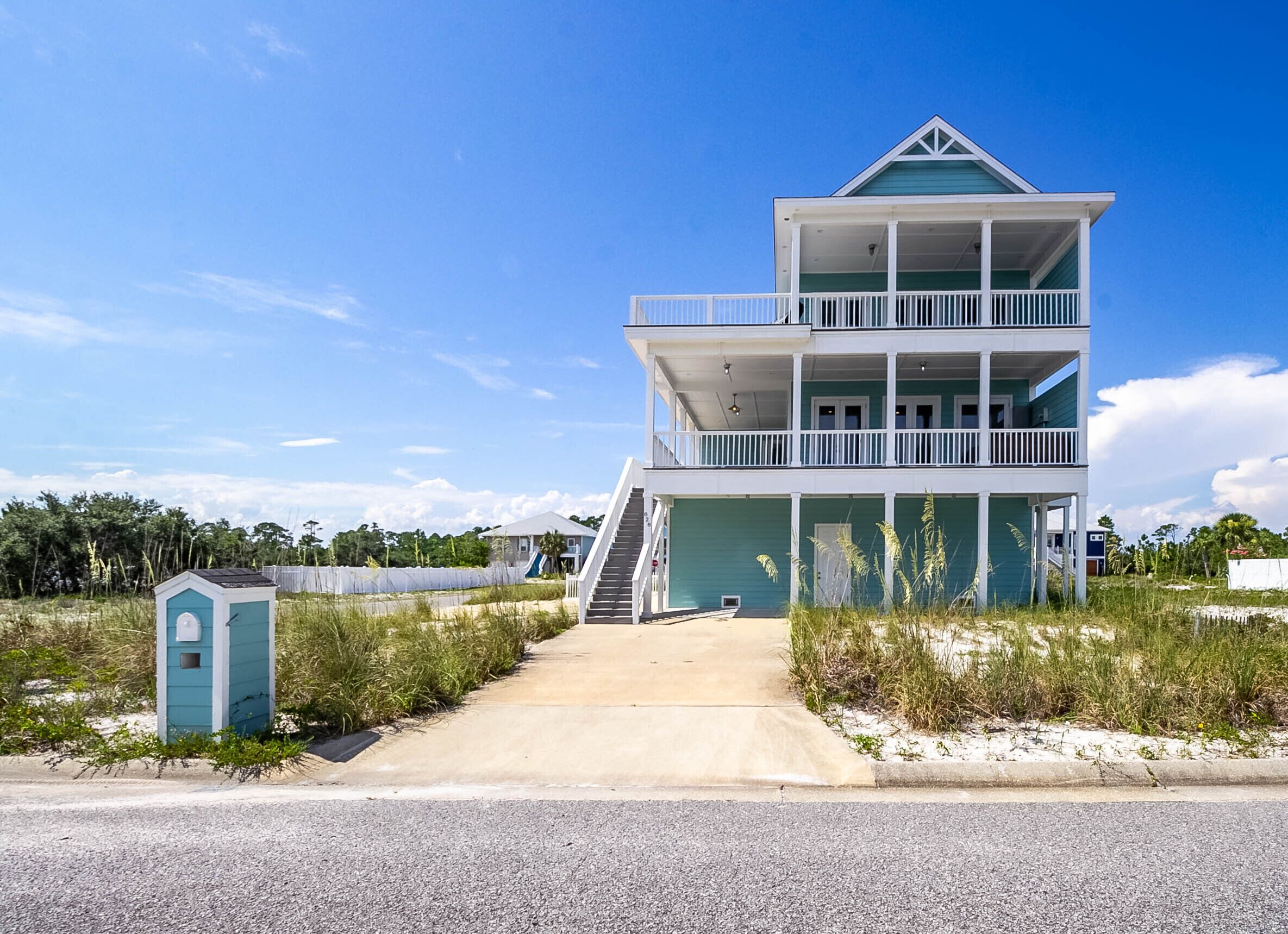 Upscale Vacation Home Within Walking Distance To Johnson Beach In Perdido Key