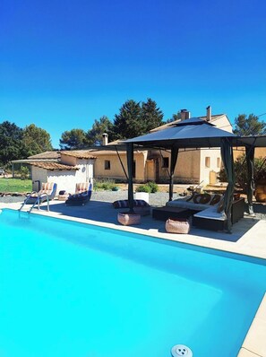 Outdoor pool - CHARMING HOUSE WITH POOL (Le Luc)