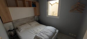 2 dormitorios, tabla de planchar con plancha, wifi gratis