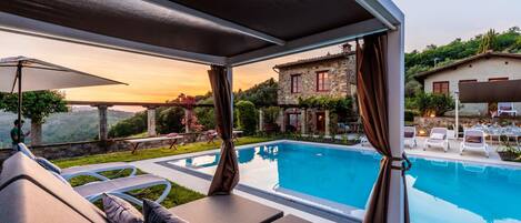 Villa | 9 Schlafzimmer