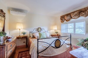 Villa | 7 bedrooms - Rocca di Cetona - a Medieval Castle (Cetona)