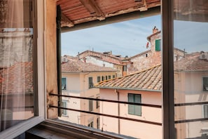 Apartment | 3 bedrooms - Casa La Guardia a 3 Bedrooms Panoramic Apartment (Lucca)