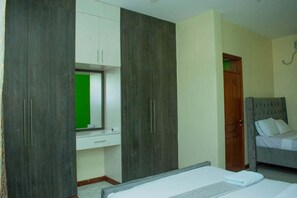 Free WiFi - Stay.Plus Penthouse with a DSQ in Nyali (Mombasa)