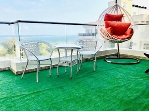 Terrace/patio - Stay.Plus Penthouse with a DSQ in Nyali (Mombasa)