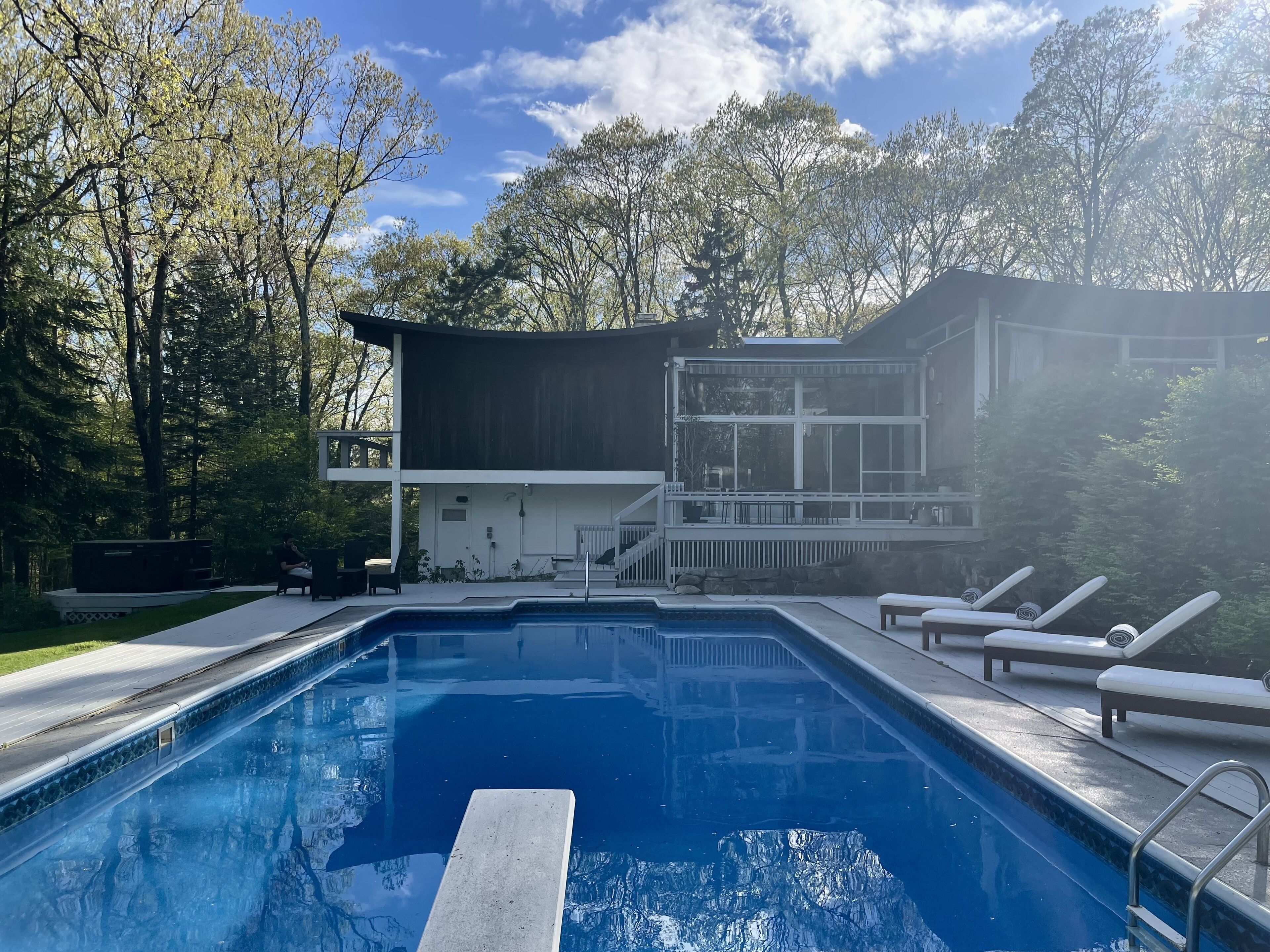 Serene Mid-century Villa with a pool 1.5h from NYC