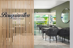 Dining - Point Break | Studio | Kitchenette | Groundfloor (Cape Town)