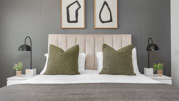 1 chambre, coffres-forts dans les chambres, fer et planche à repasser