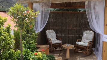 Royal-sviitti | 1 makuuhuone, ylelliset vuodevaatteet, memory foam -patjalliset sängyt